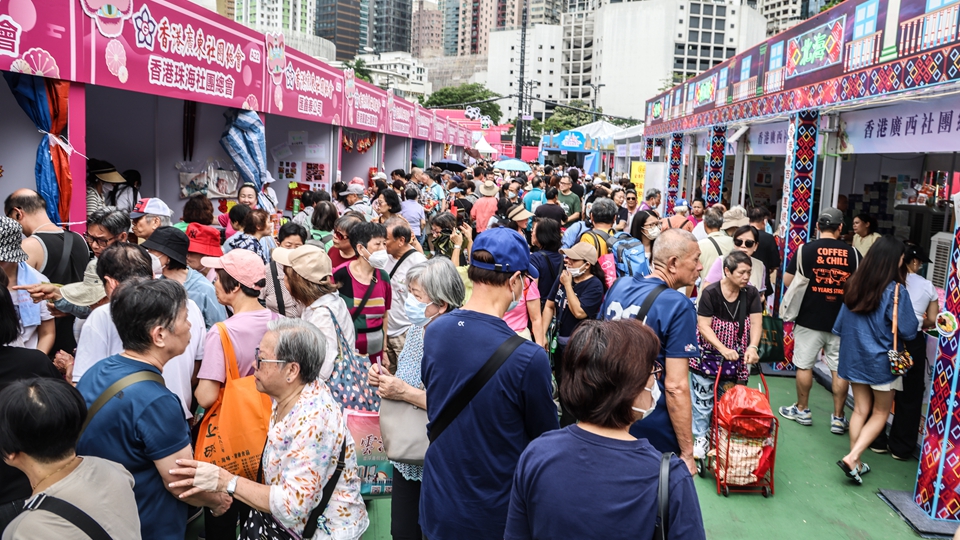 首季香港本地居民總收入8794億元 按年升6.2% 佔首季GDP10%