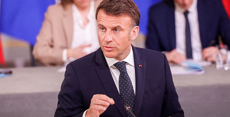 馬克龍表示反對可能導致伊朗政權更迭的軍事行動 