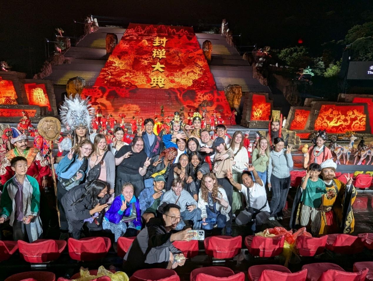 當泰山腳下響起「中國人！美國人！」：「漢語橋」上的青年共鳴