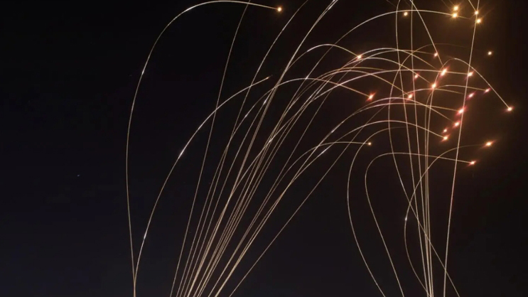 遭伊朗導彈密集攻擊後 以色列對伊朗進行新一輪打擊