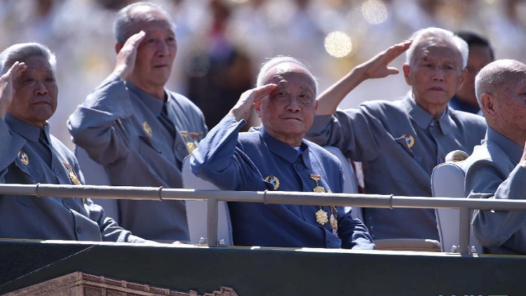 【特別報道】國民黨抗戰老兵再現天安門廣場閱兵式 別忘了背後那位香港人