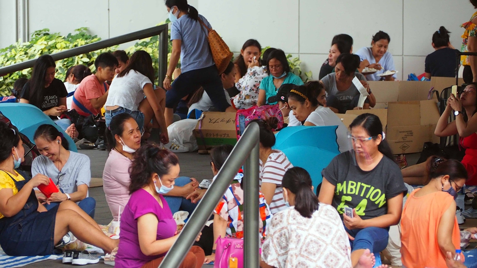 【港事講場】歡迎政府加強規管 防外傭過度借貸