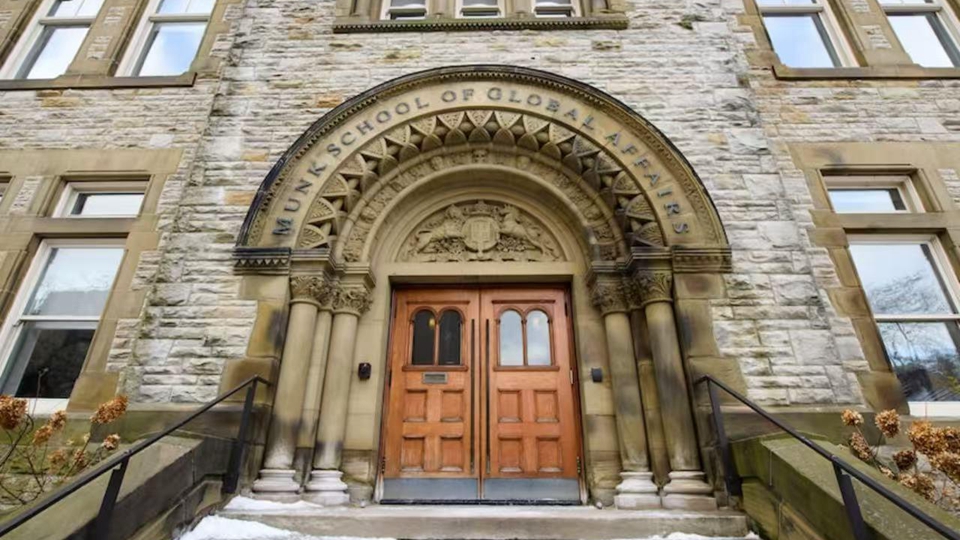 哈佛公布首個應急計劃 無法返美國際生可在多倫多大學學習