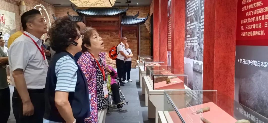 賡續紅色血脈 革命後代齊聚恩施來鳳共謀老區振興發展