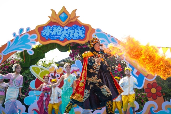 去江油 綿陽方特暑期「民族潑水節」狂歡嗨翻夏日