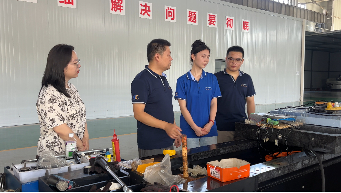 皖屯溪區：打好高校畢業生就業「組合拳」