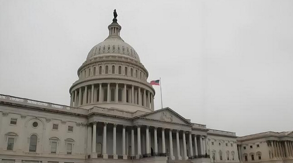 美國白宮：特朗普擬將「對等關稅」暫緩期延長至8月1日 