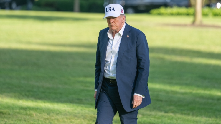 特朗普又變卦 稱將向烏克蘭運送更多武器