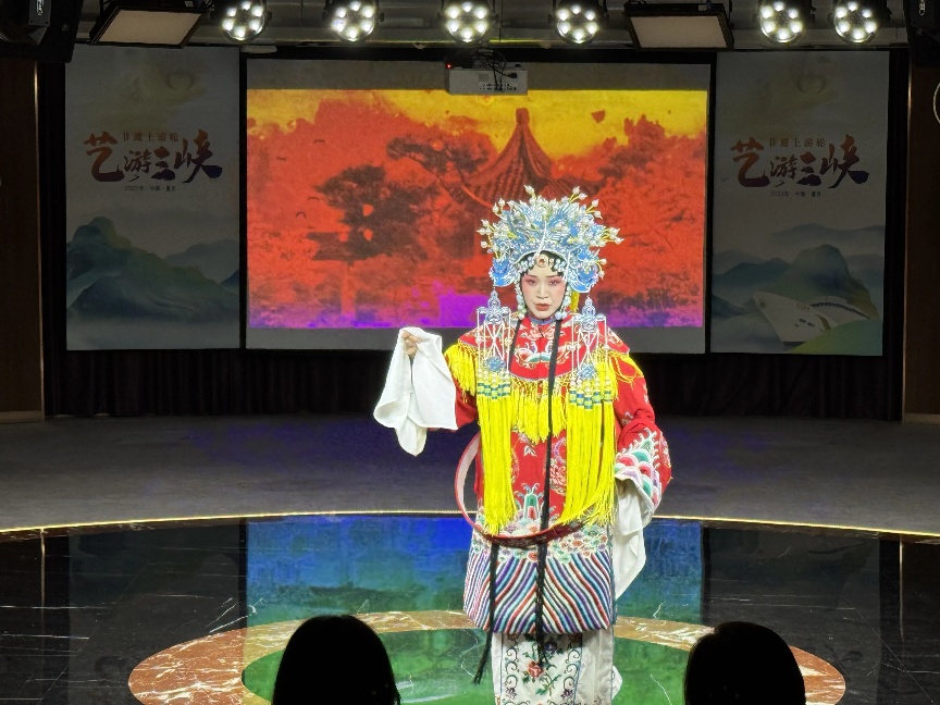 非遺盛宴點亮「長江叄號」夏夜航程