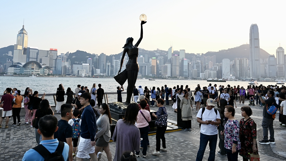 【建評】施政報告須拼經濟惠民生