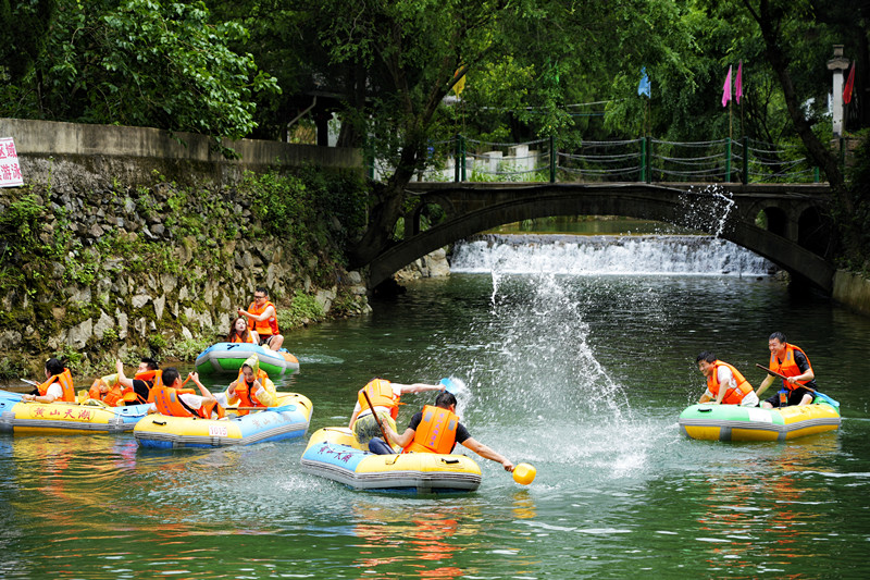 皖黃山區湯口鎮：清涼山水激活夏日經濟