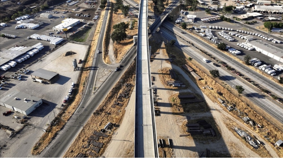 特朗普撤加州高鐵40億美元補助 加州政府控告聯邦政府