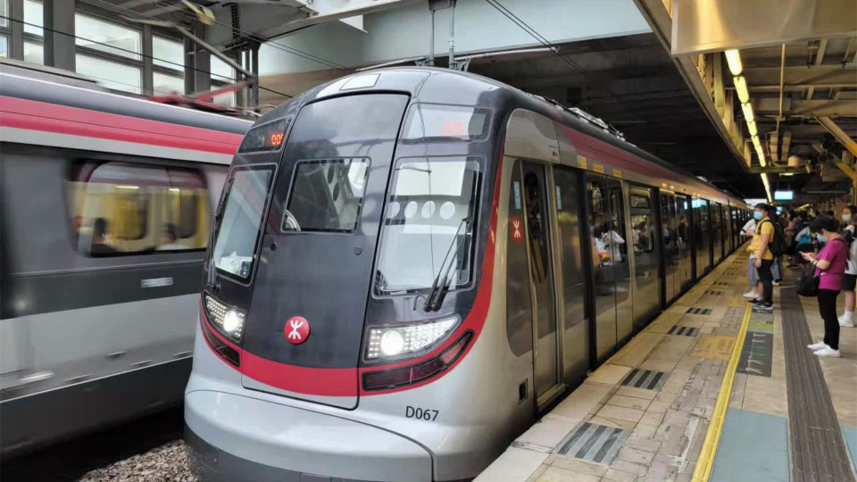 港鐵改發8號信號後檢查露天路段  黃昏後逐步分段恢復全線行車