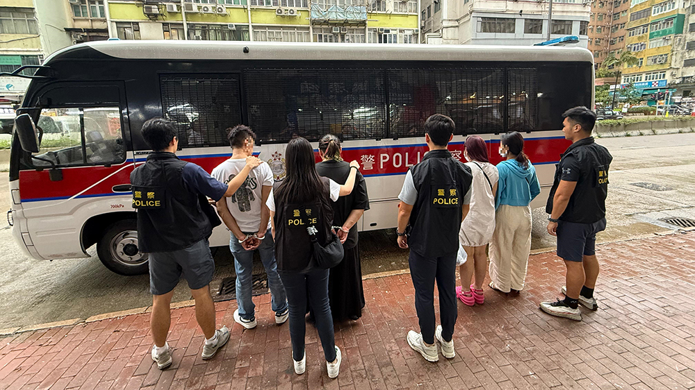 警深水埗破釣魚機賭檔 拘捕5名男女