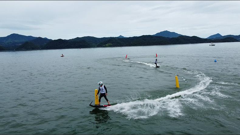 少年飛馳太平湖  皖黃山區再迎國家級水上賽事