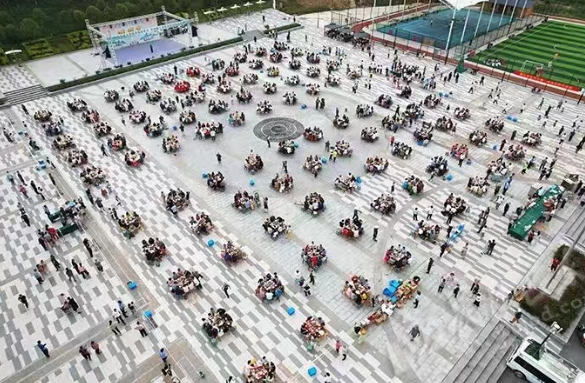 「華中涼都」引「候鳥」沉醉土家味