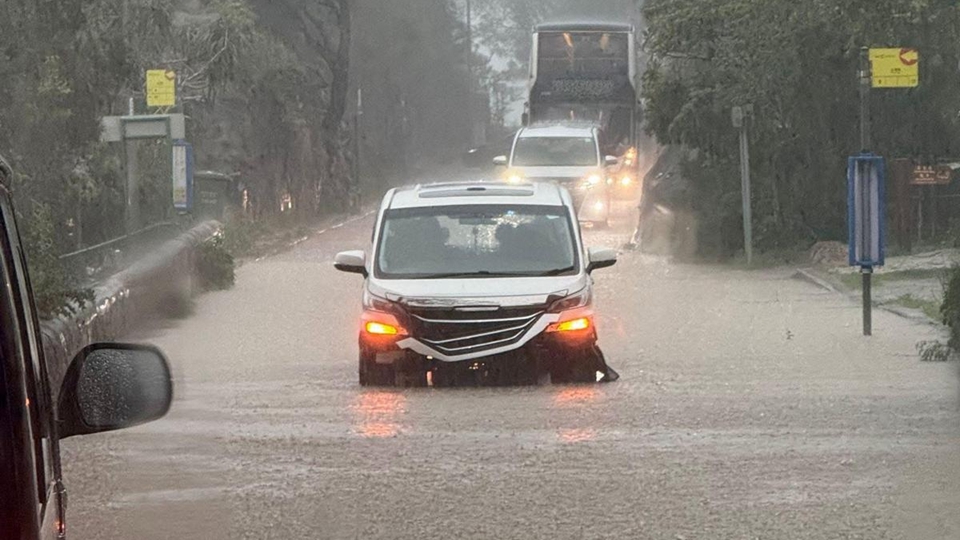 天文台改發黃雨 渠務署確認1宗水浸