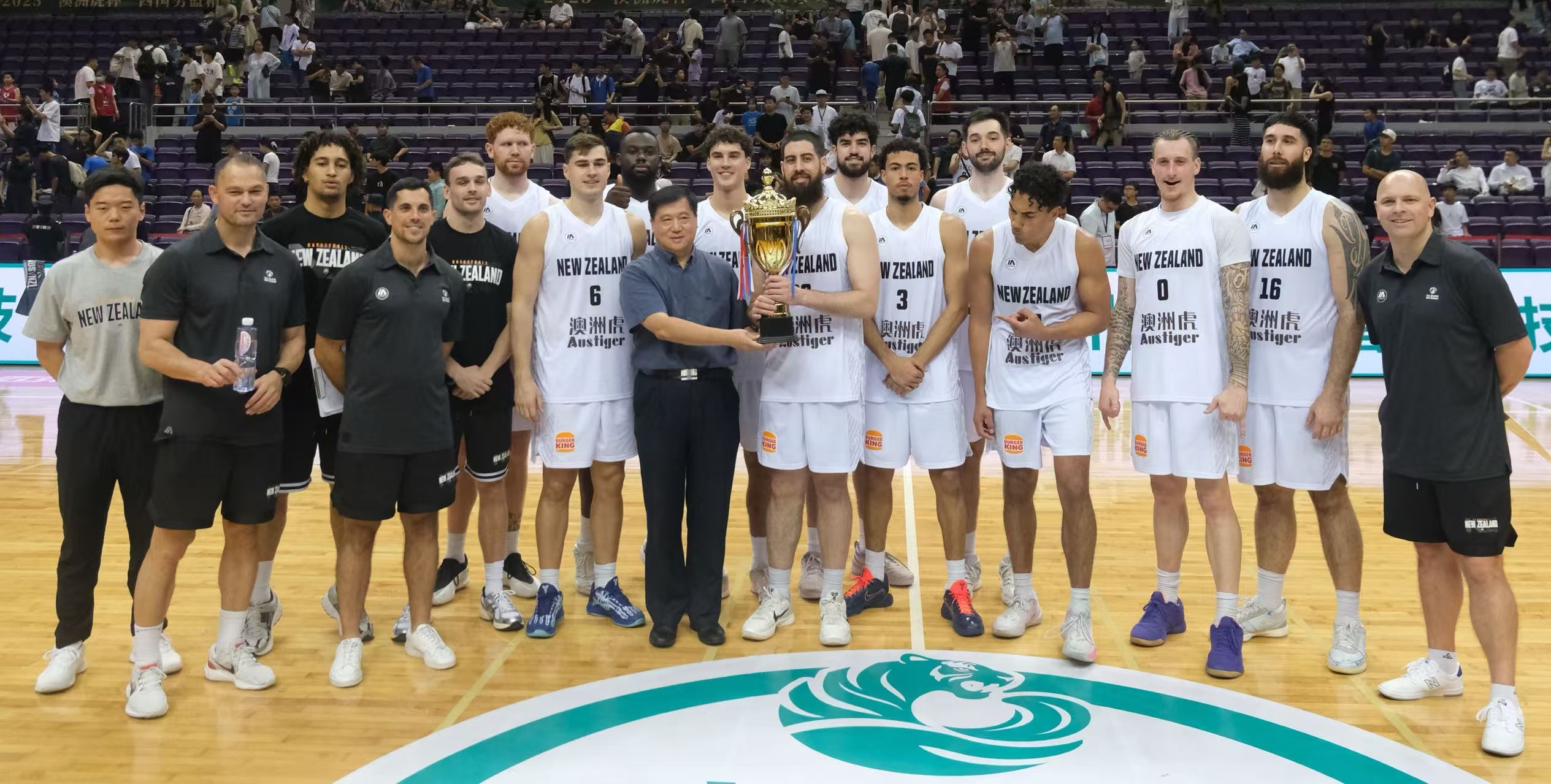 ​有片｜【體育】2025「澳洲虎杯」四國男籃精英賽在深圳寶安體育館圓滿落幕