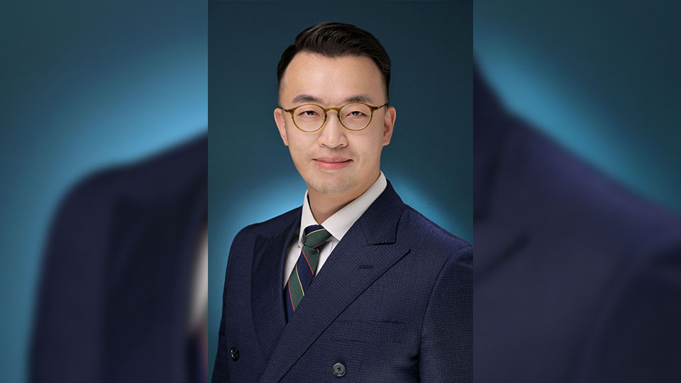 8月11日起梁乘龍出任葵青民政事務專員