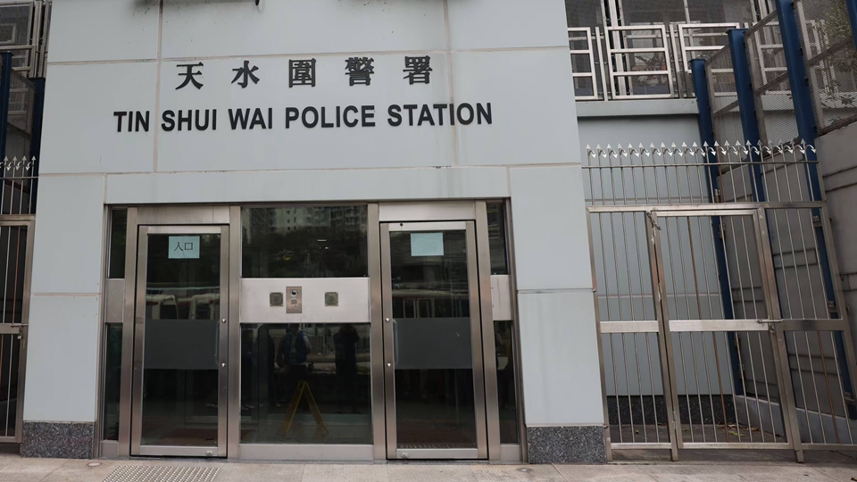 姜嘉偉涉顛覆國家政權罪被通緝 消息指警方國安處邀姜父助查