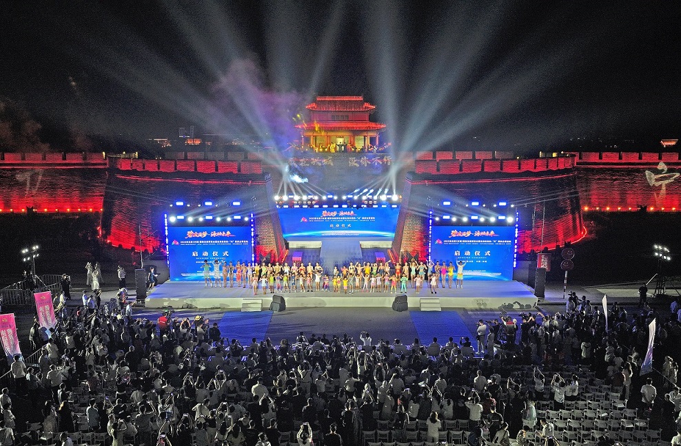 2025東北亞（興城）國際泳裝博覽會啟幕：政企協同賦能  興城泳裝加速「全球賣」