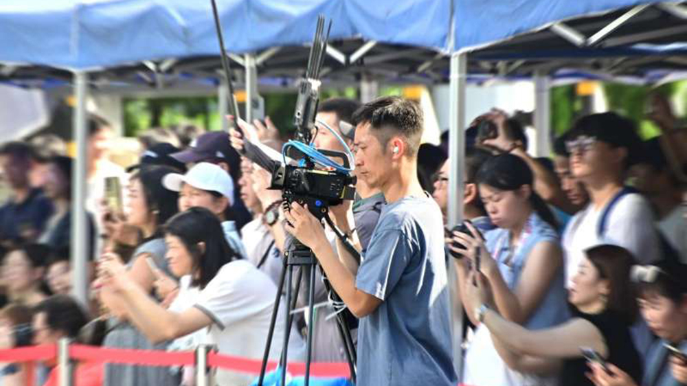 警方社交媒體傳訊組 不管風雨直播重要時刻