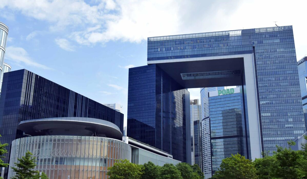 特區政府：強烈反對澳洲和英國分別對兩名香港通緝犯提供庇護