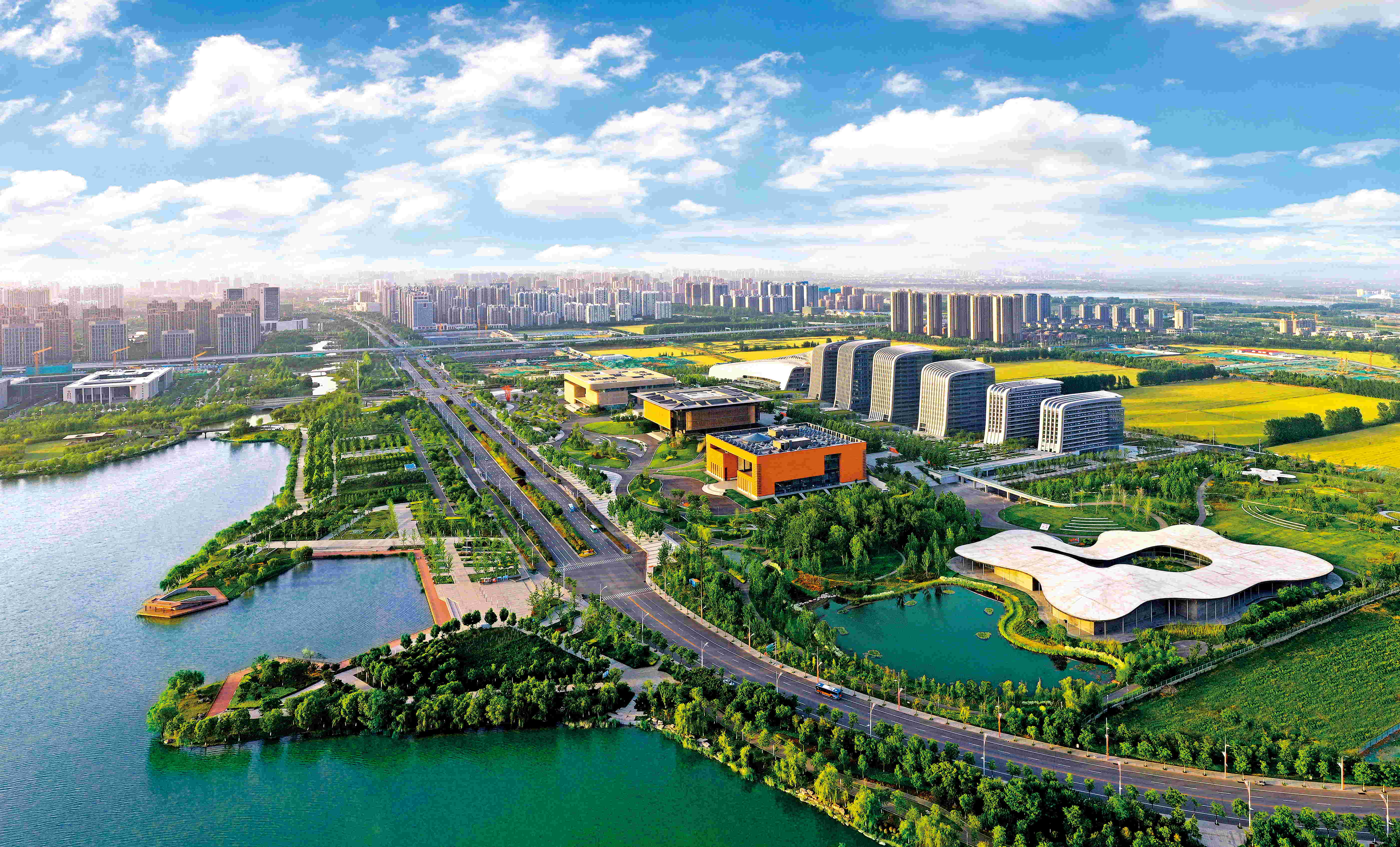 促消費=抓投資/上項目，拆解山東濟寧上半年服務業增速何以高達7.1%