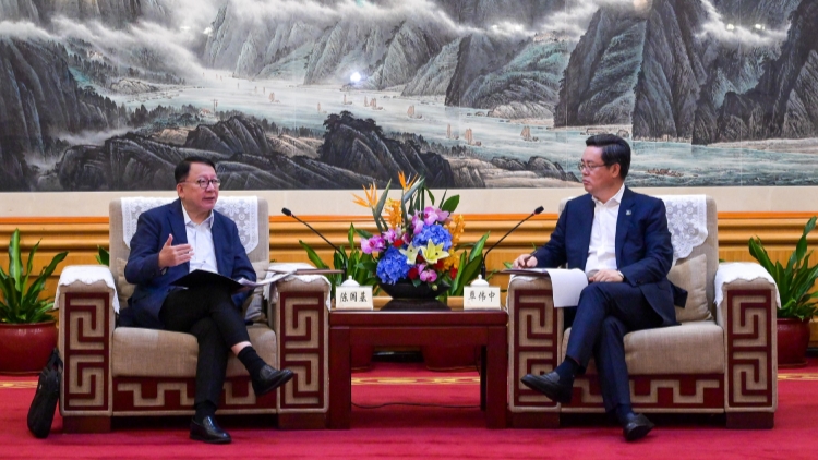 深圳市長覃偉中會見香港政務司司長陳國基