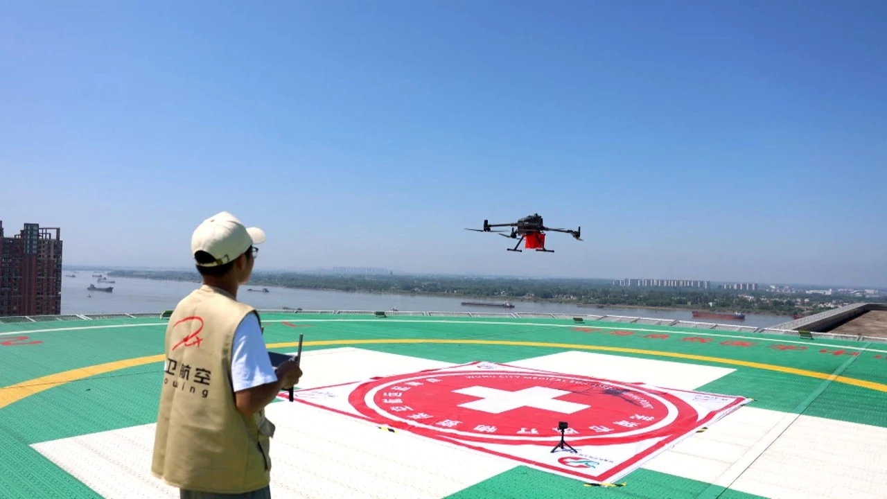 安徽首條跨江低空應用航線在蕪湖成功首航