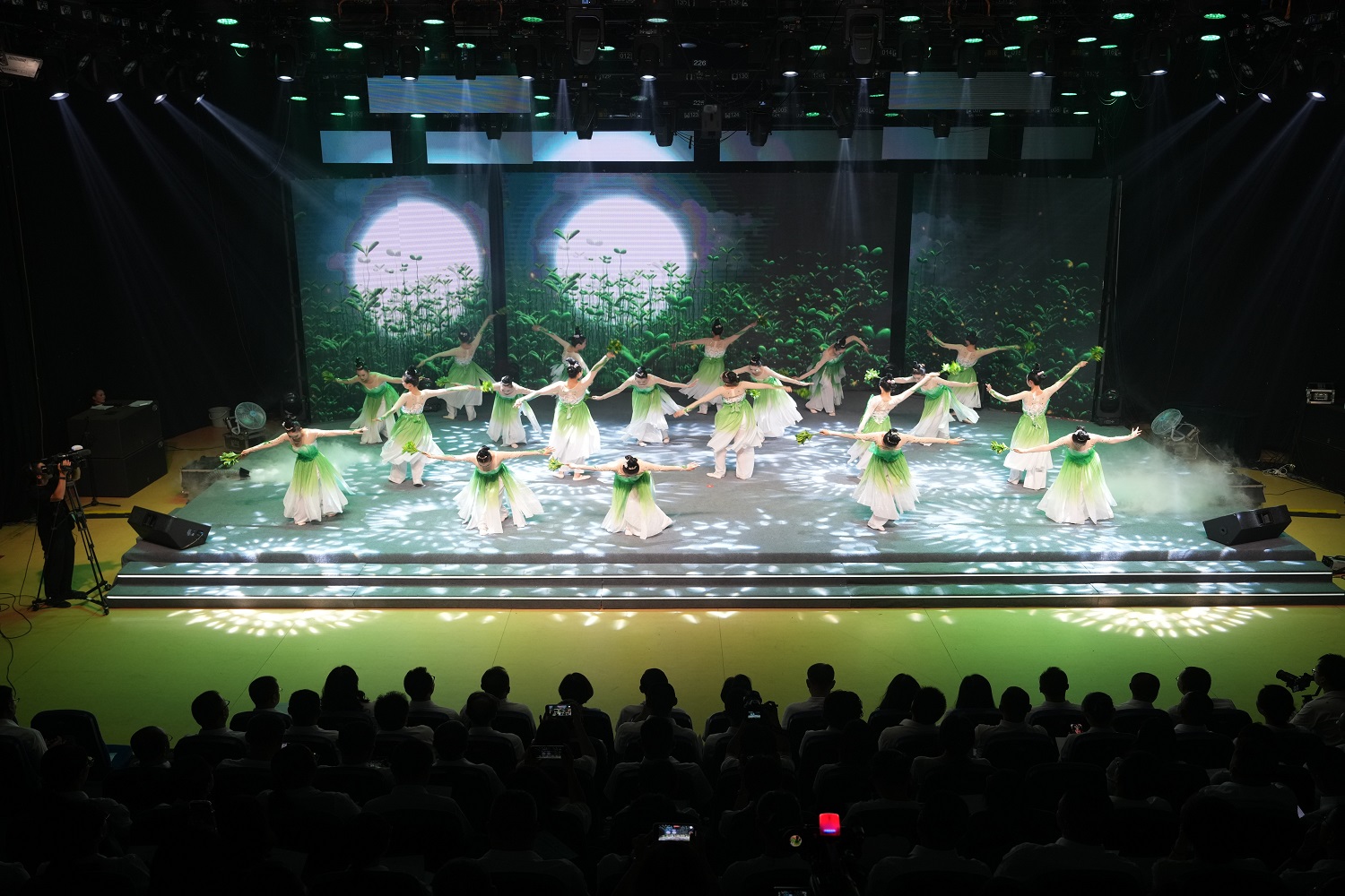 四川什邡舉行第八屆中國醫師節風采展示活動