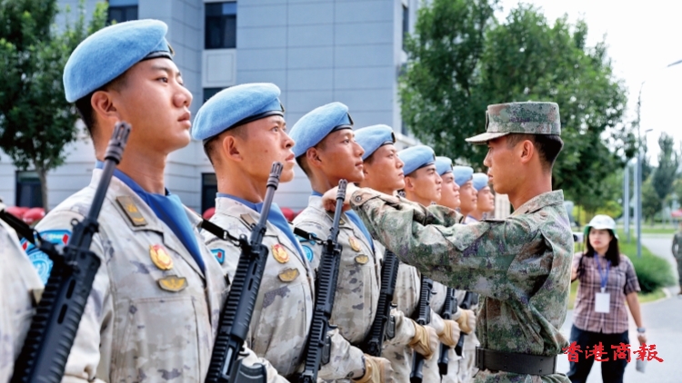 港商記者探訪閱兵村 近距離感受訓練