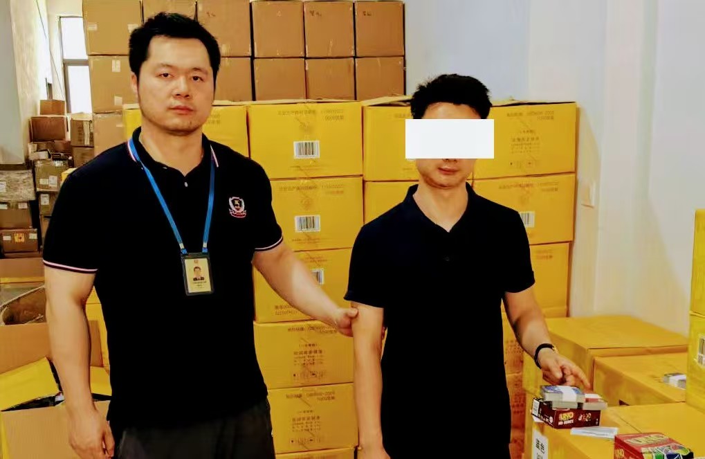 寶山警方連搗多個製售假團夥 涉金逾千萬