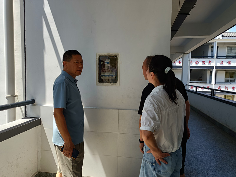 皖黟縣宏村學校：築牢校園防護網