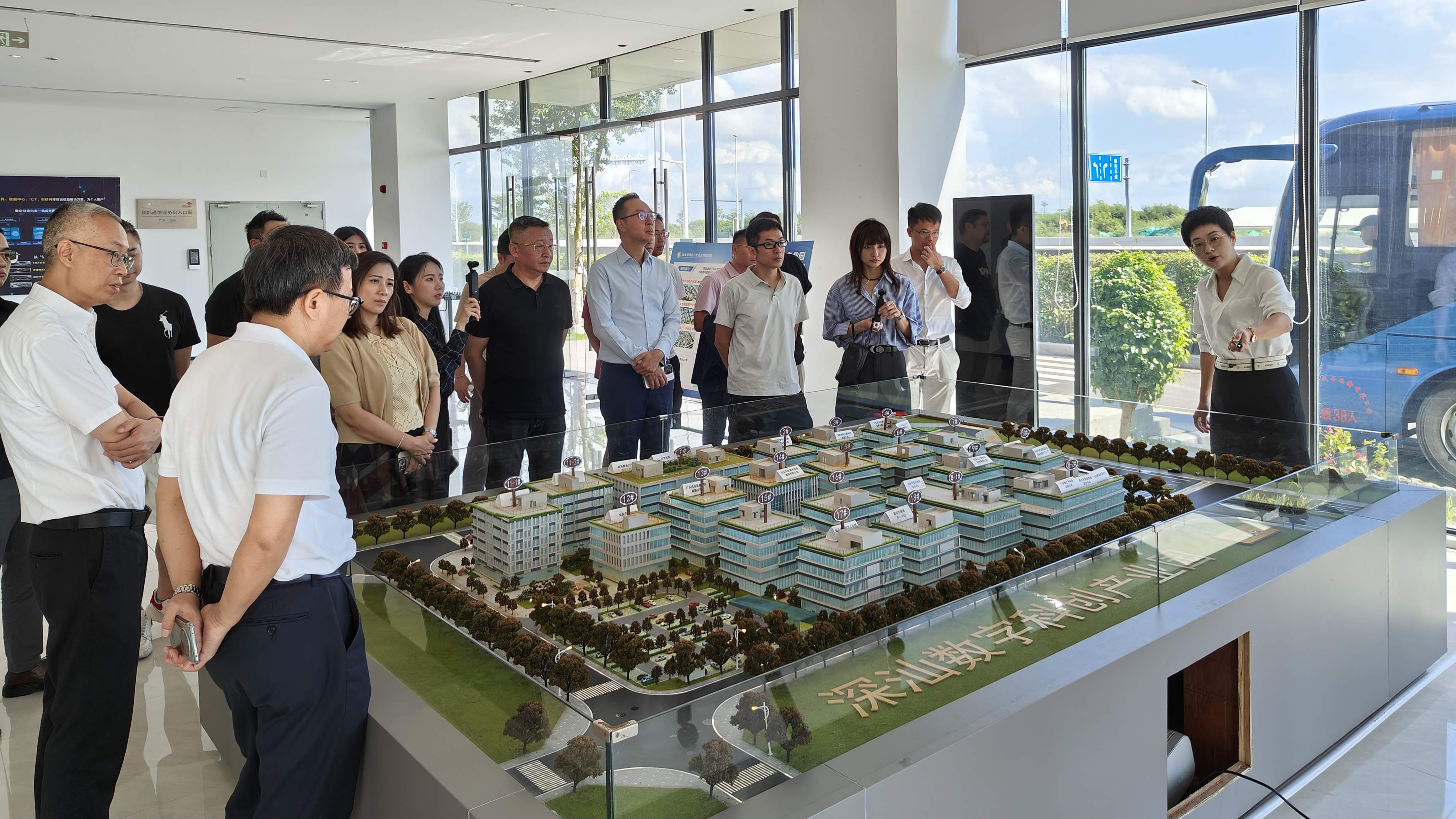 港澳青年企業家進汕頭：以青春之力融灣築夢