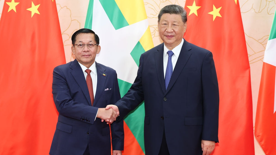 習近平會見緬甸代總統敏昂萊