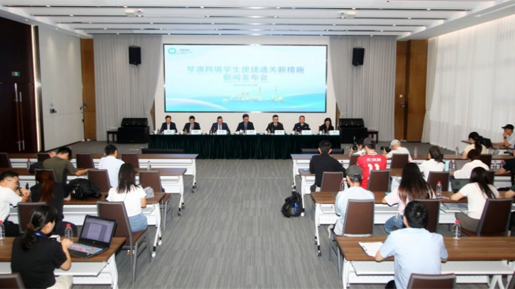 隨車查驗、免下車通關！琴澳跨境學生專車正式開通