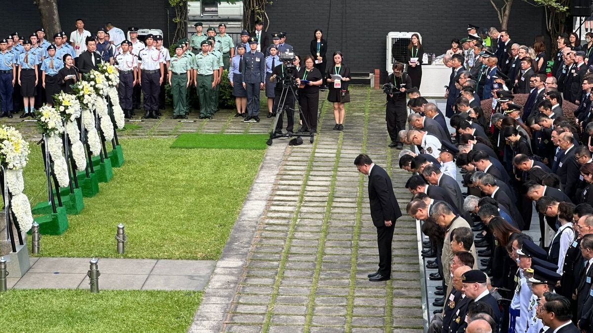 抗戰勝利80周年 | 港府舉行紀念儀式 多名官員及中央駐港機構代表出席 