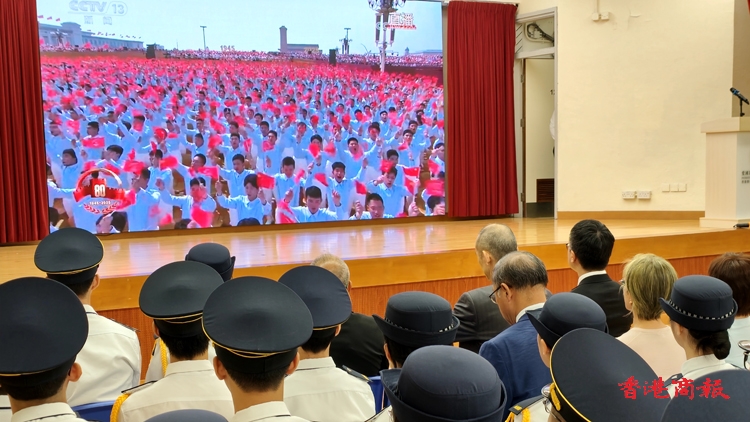 圖集 | 【抗戰勝利80周年】學生等香港各界人士在愛國教育支持中心觀看閱兵直播