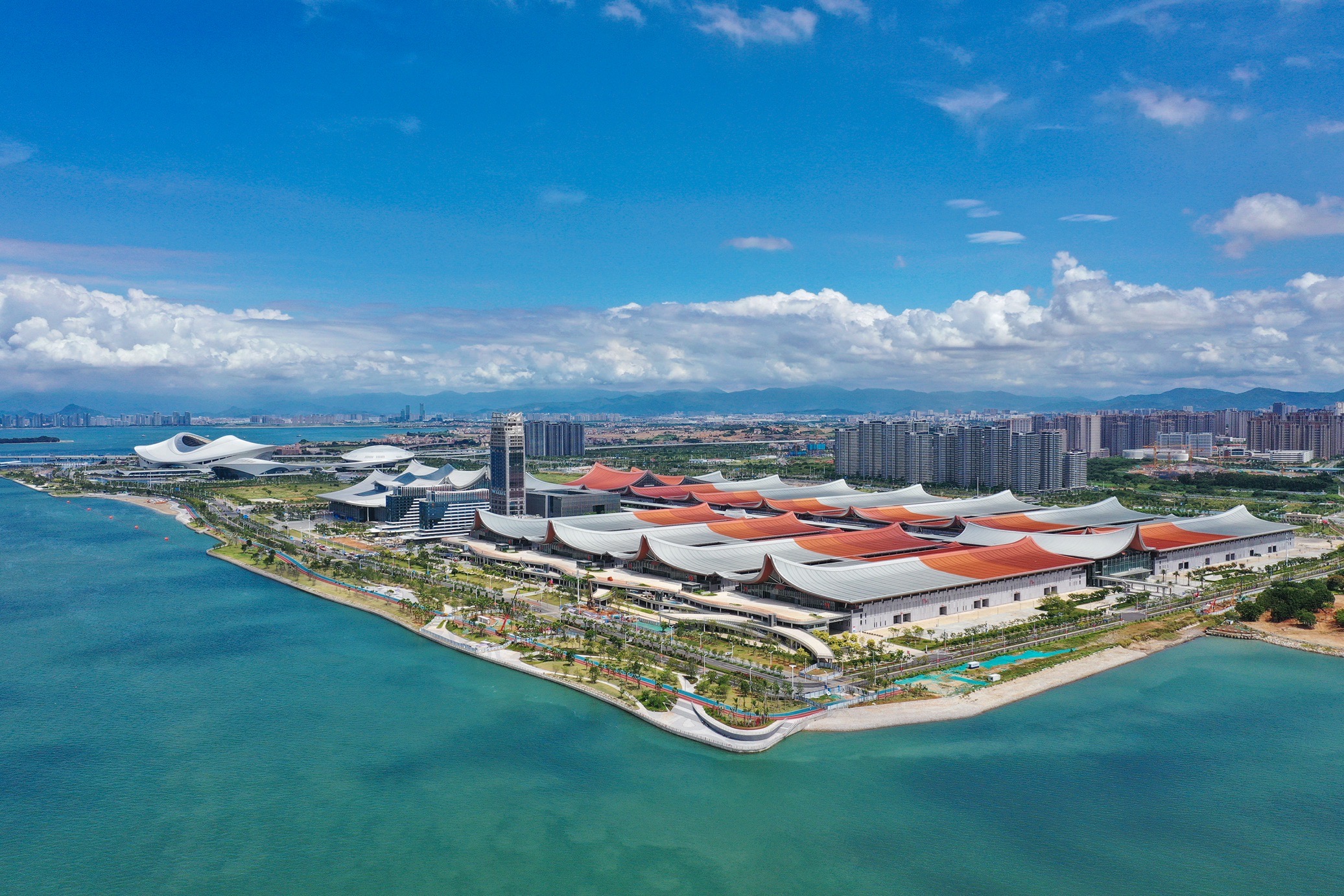 投資新熱土 興業新高地 今年投洽會期間，廈門翔安累計對接項目超1000億元