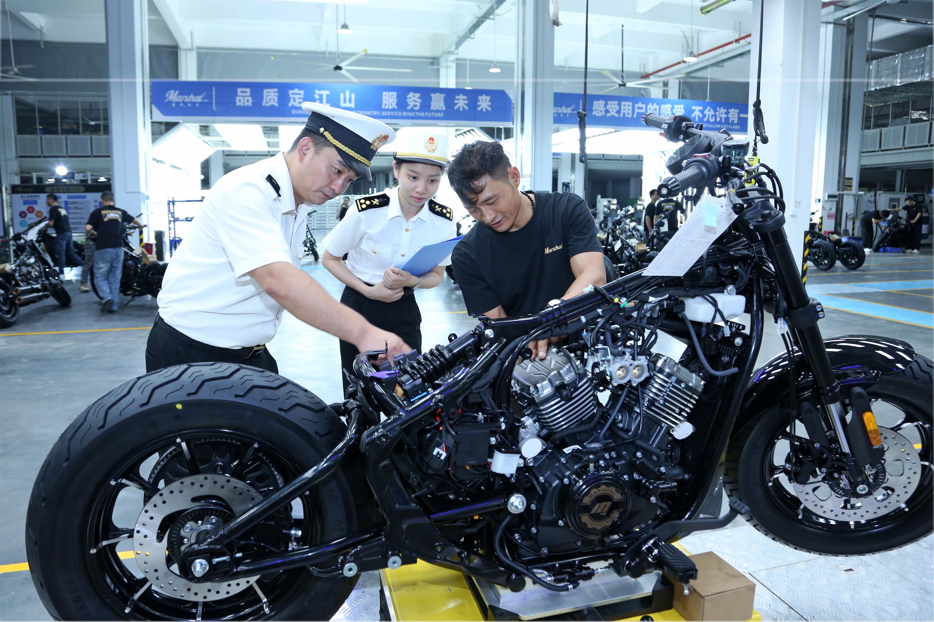 今年前8個月粵外貿進出口增長4.2%  進口增長快於出口增速