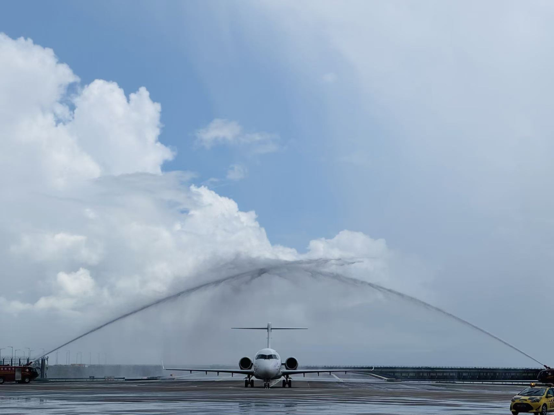 國產民機C909首航澳門，東航新開南昌—澳門定期航班