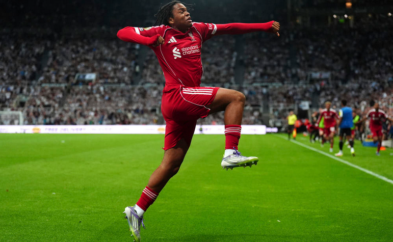 英超綜合：曼城大勝曼聯 利物浦再獻「絕殺」