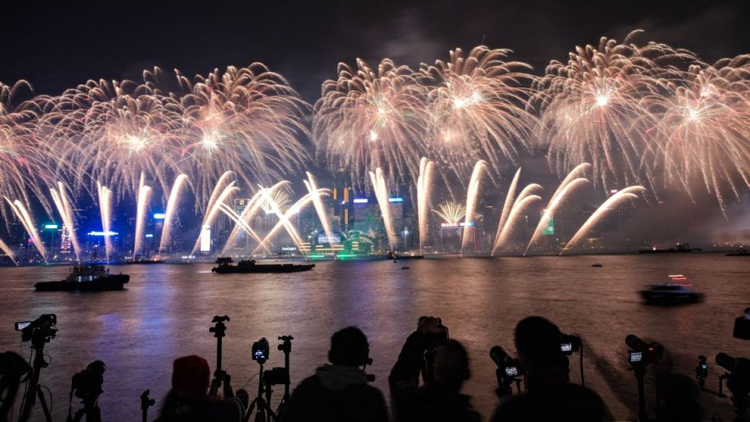 【商界心聲】提升香港煙花匯演的經濟效益