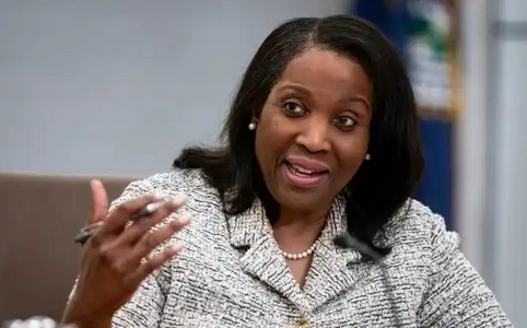 美上訴法院允許庫克暫時繼續擔任美聯儲理事 