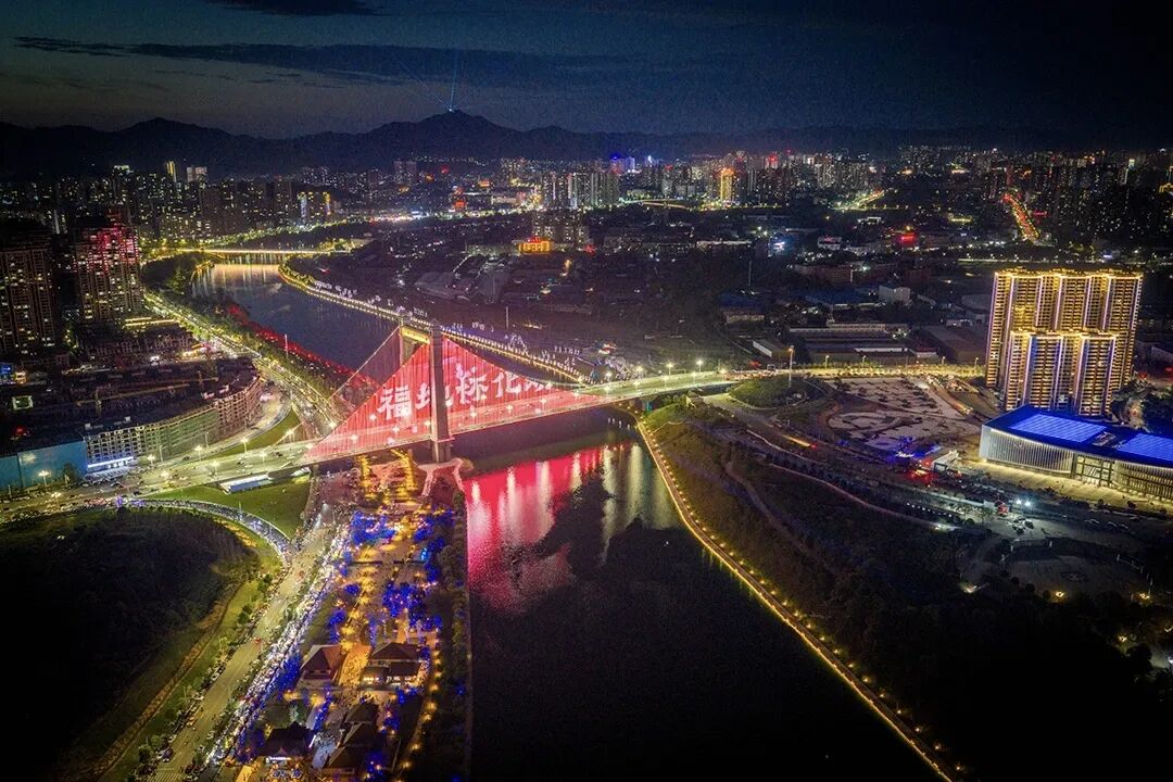 懷化懂你的嚮往，也備好你的詩和遠方