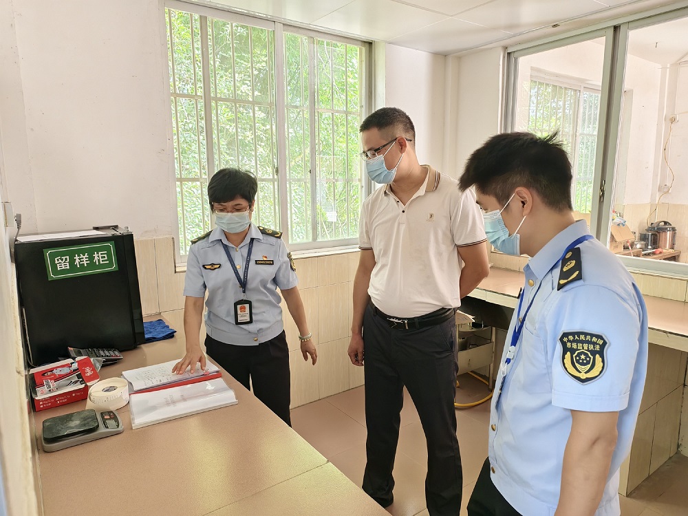 桂梧州長洲區：多措並舉開展秋季學校食堂食品安全專項檢查