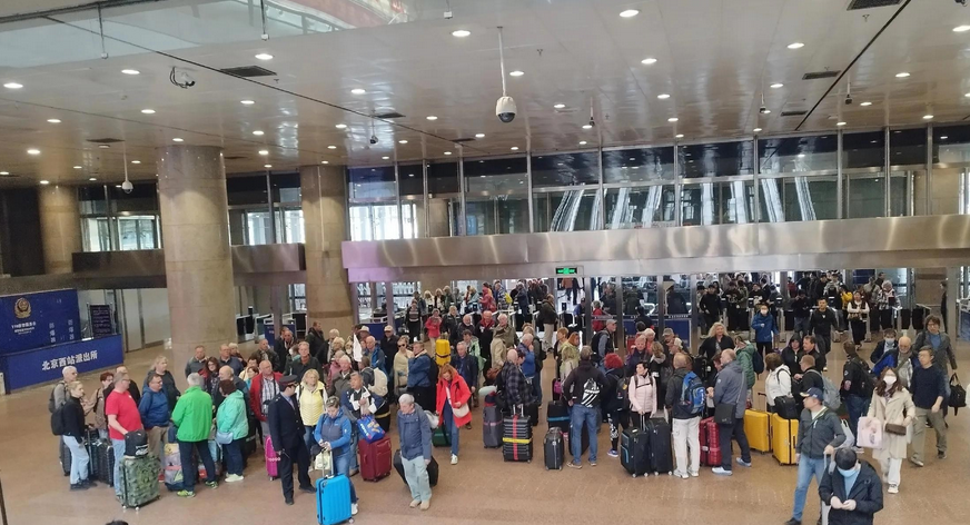 1至8月免簽入境外國人同比上升52.1% 