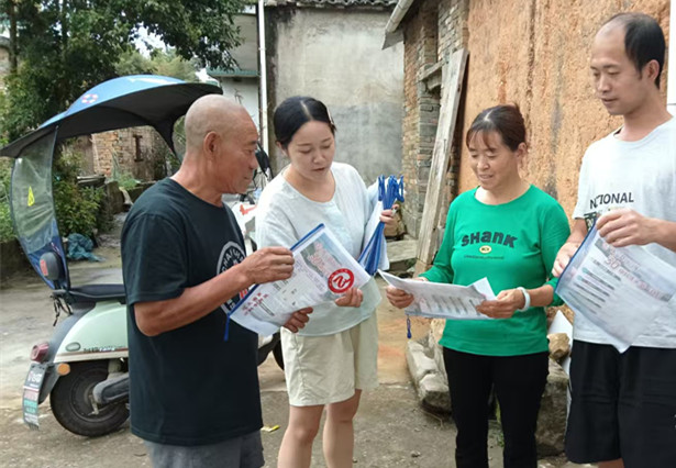 皖休寧縣：「政策禮包」進萬家 服務群眾零距離