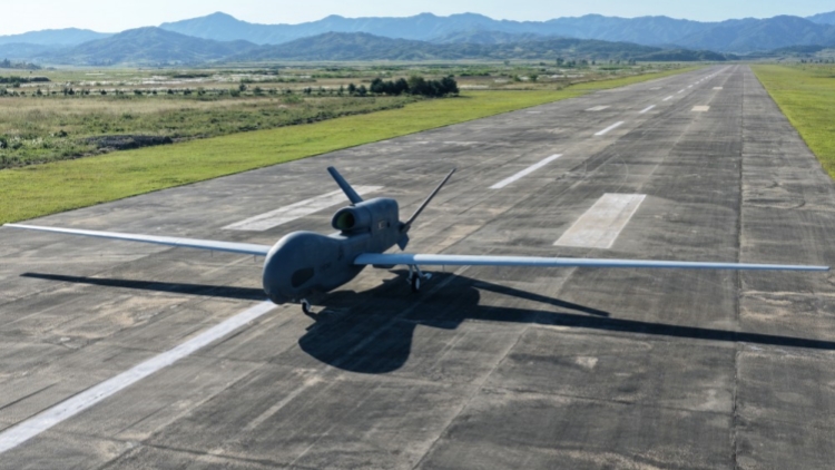 金正恩視察朝鮮無人航空技術聯合體 